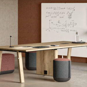 Yahya 2 – Traditional Oak Table With Coated Legs And One Coated Middle Leg Main Img