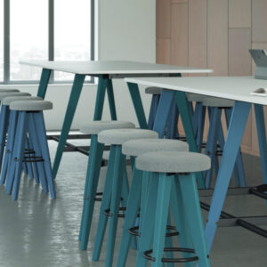 Cirocco – High Height Round, Square And Rectangular Meeting Table With Oak Ral Legs 02